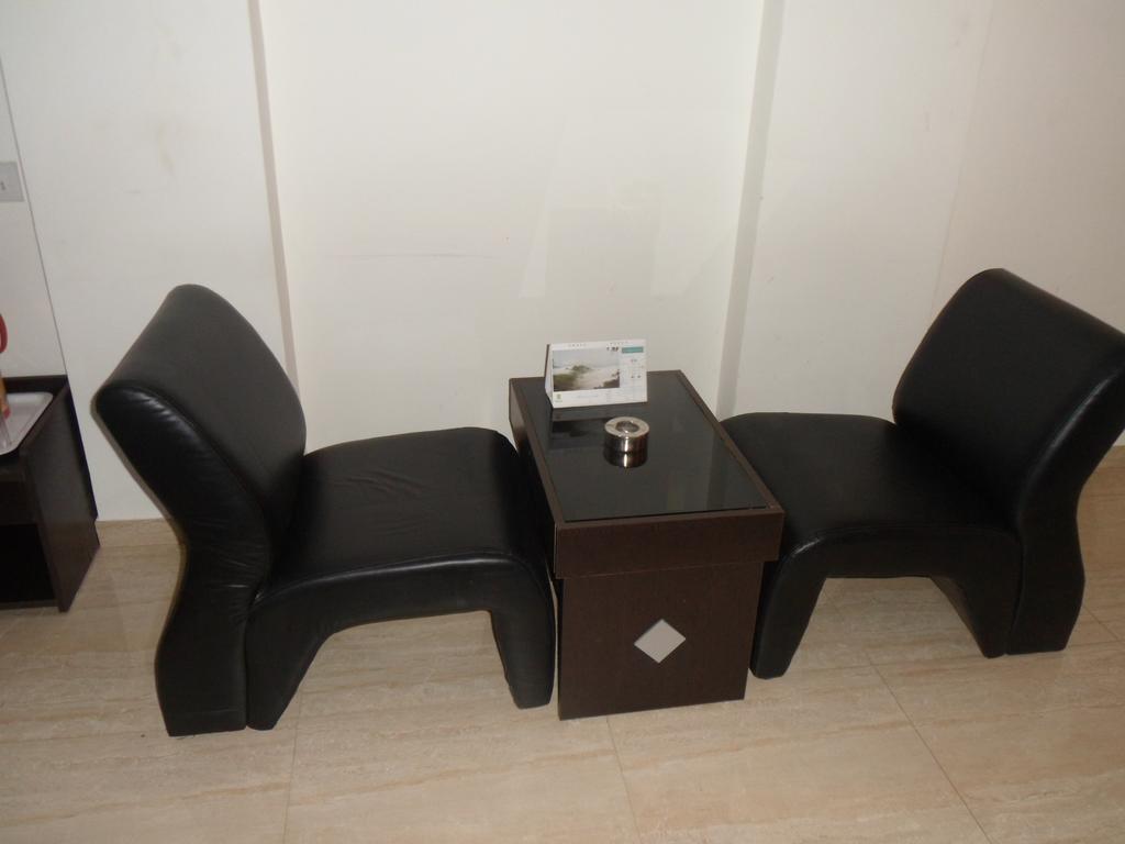 Hotel Rajdeep Inn Ahmedabad Eksteriør billede